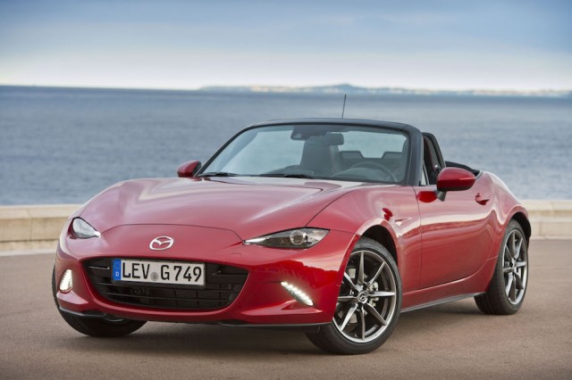 Car Reviews | Mazda MX-5 | CompleteCar.ie