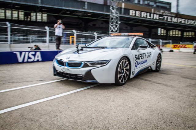 Car Reviews | BMW i8 Safety Car | CompleteCar.ie