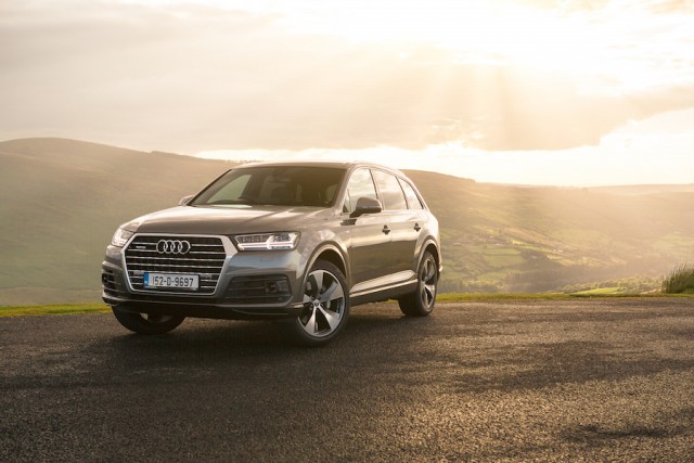 Car Reviews | Audi Q7 | CompleteCar.ie