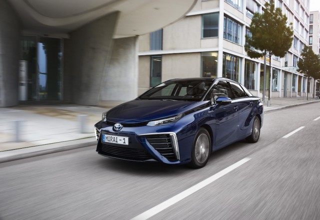 Car Reviews | Toyota Mirai | CompleteCar.ie