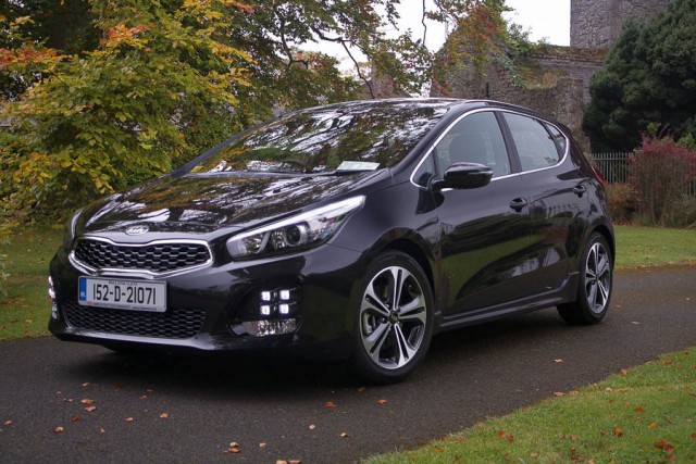 Car Reviews | Kia cee'd | CompleteCar.ie