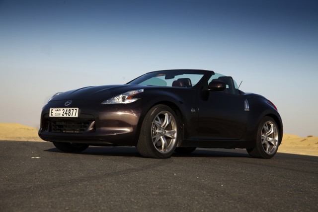 Car Reviews | Nissan 370Z Roadster | CompleteCar.ie