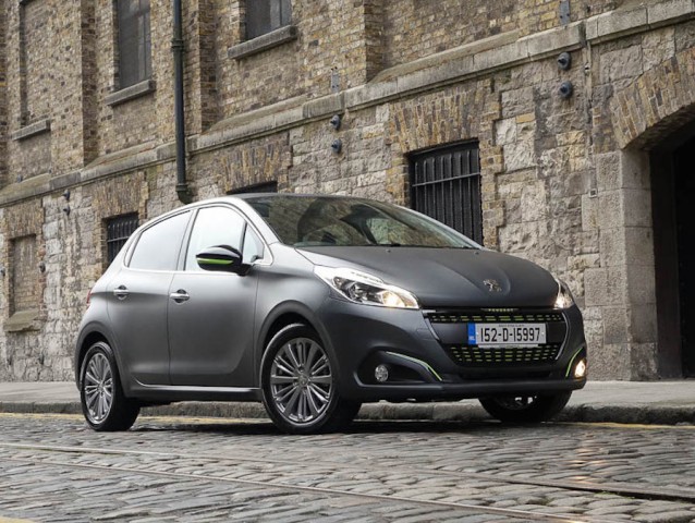 Car Reviews | Peugeot 208 | CompleteCar.ie