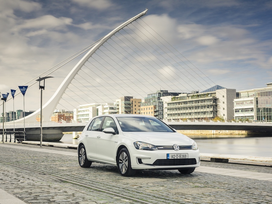 Car Reviews | Volkswagen e-Golf | CompleteCar.ie