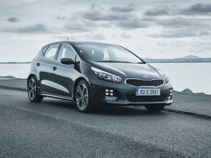 Car Reviews | Kia cee'd 1.0 T-GDI | CompleteCar.ie