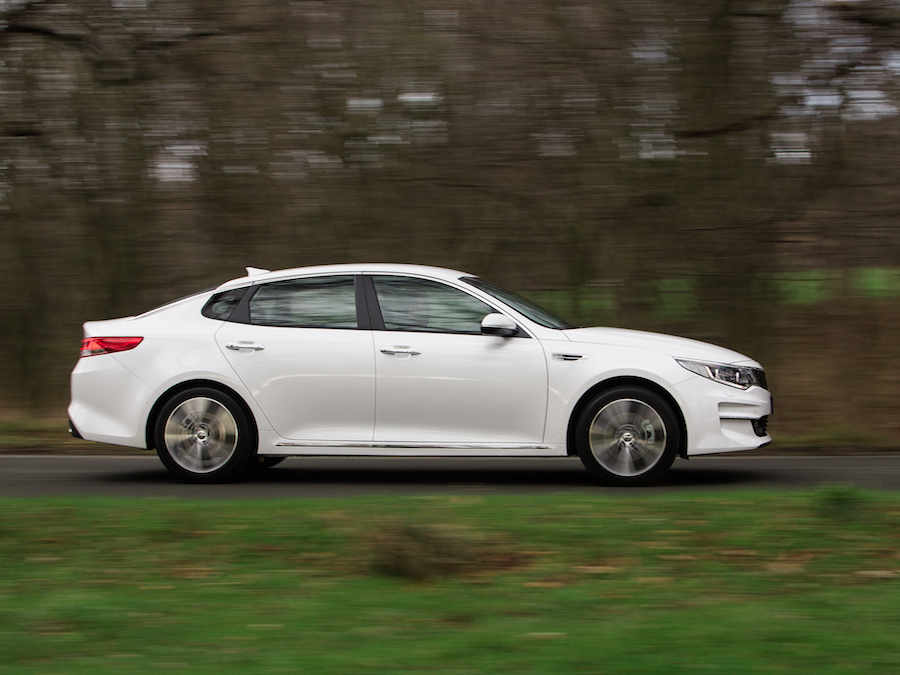 Car Reviews | Kia Optima | CompleteCar.ie