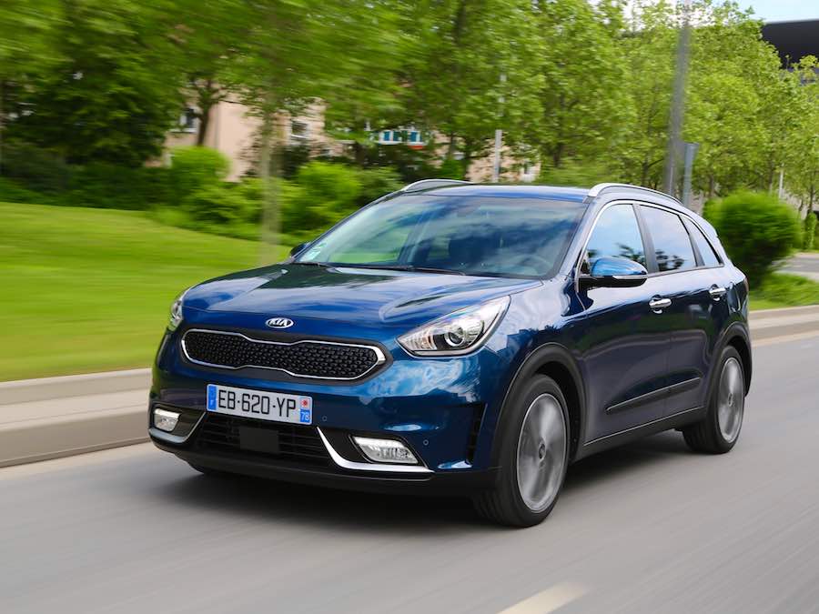 Car Reviews | Kia Niro | CompleteCar.ie