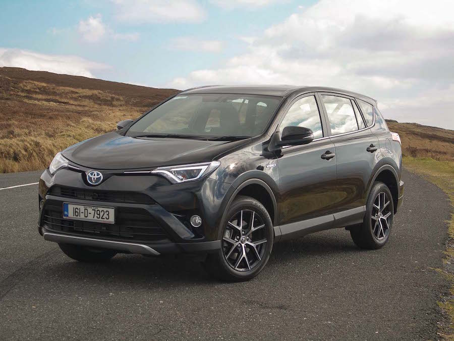 Car Reviews | Toyota RAV4 | CompleteCar.ie