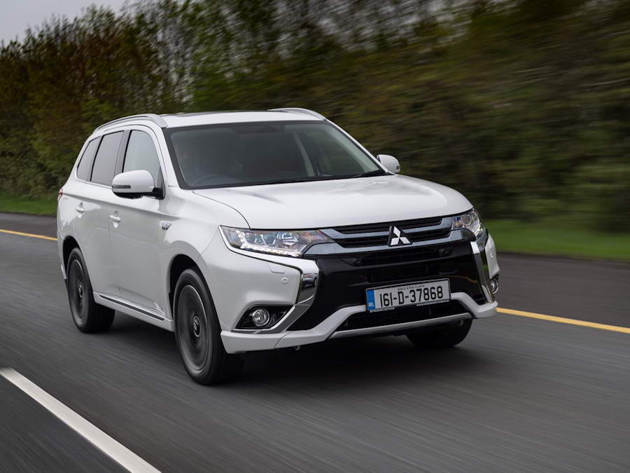 Car Reviews | Mitsubishi Outlander PHEV | CompleteCar.ie