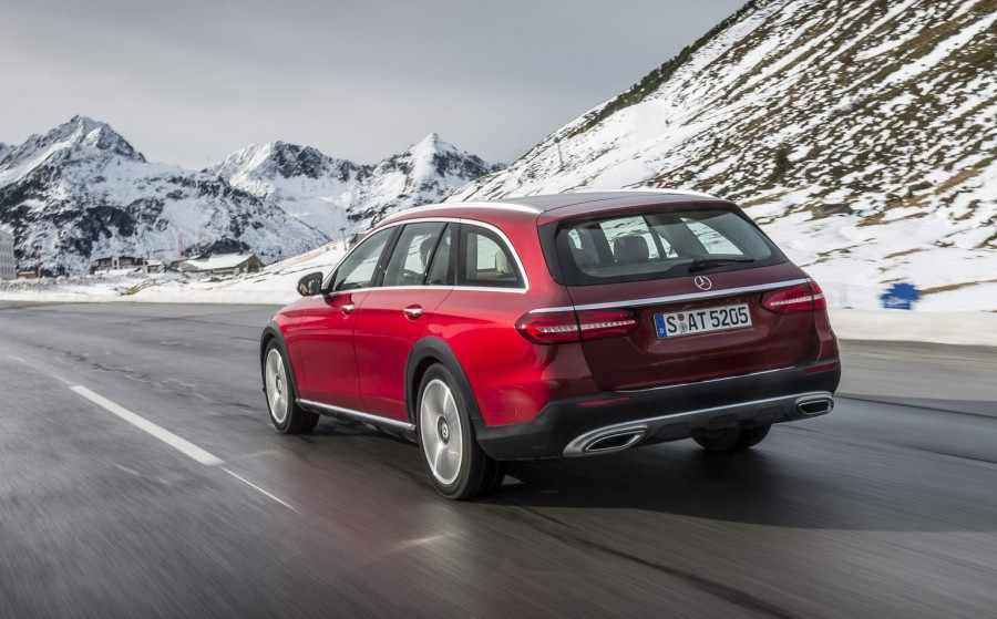 Car Reviews | Mercedes-Benz E-Class All-Terrain | CompleteCar.ie