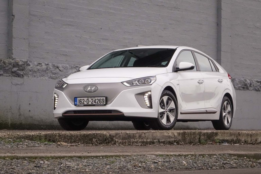 Car Reviews | Hyundai Ioniq Electric | CompleteCar.ie
