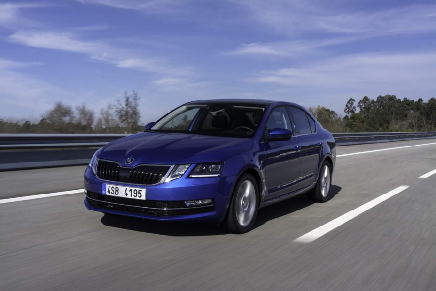 Car Reviews | Skoda Octavia 2.0 TDI | CompleteCar.ie