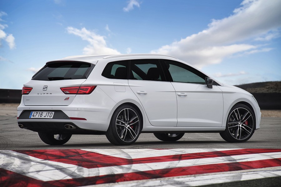 Car Reviews | SEAT Leon ST Cupra | CompleteCar.ie