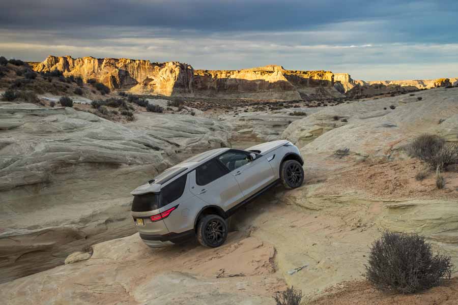 Car Reviews | Land Rover Discovery Sd4 | CompleteCar.ie
