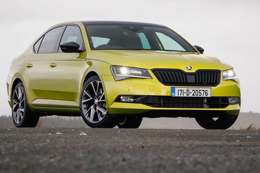 Car Reviews | Skoda Superb 2.0 TSI 280 4x4 Sportline | CompleteCar.ie