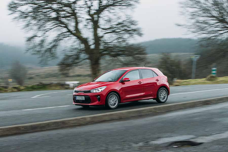 Car Reviews | Kia Rio | CompleteCar.ie