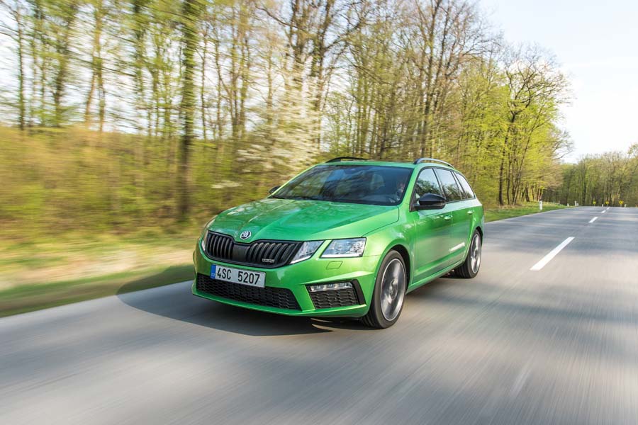 Car Reviews | Skoda Octavia Combi RS | CompleteCar.ie