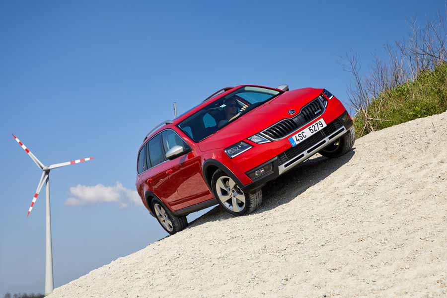 Car Reviews | Skoda Octavia Scout | CompleteCar.ie