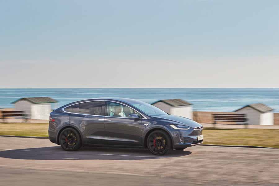 Car Reviews | Tesla Model X | CompleteCar.ie