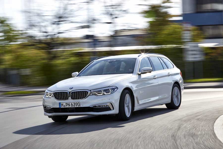 Car Reviews | BMW 520d Touring | CompleteCar.ie