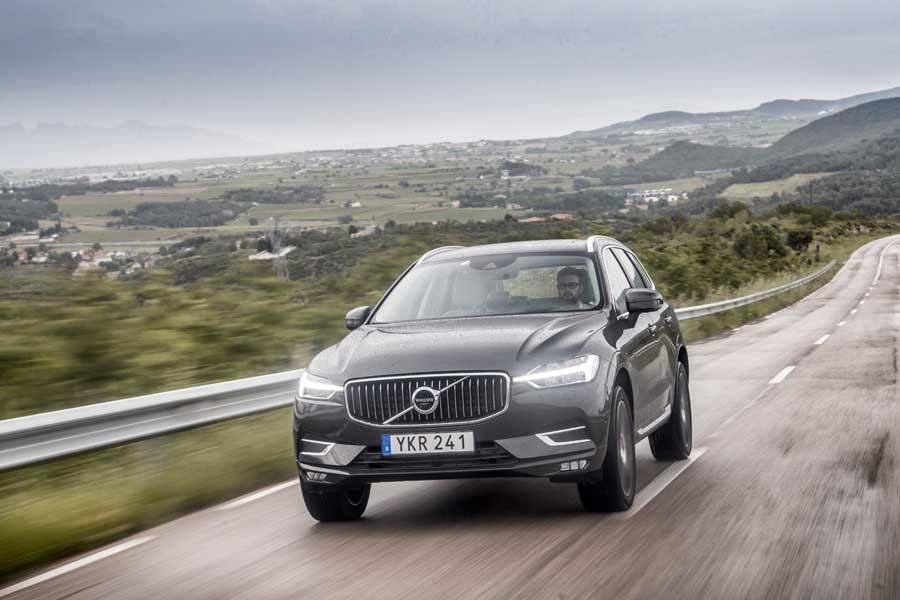 Car Reviews | Volvo XC60 D5 AWD | CompleteCar.ie