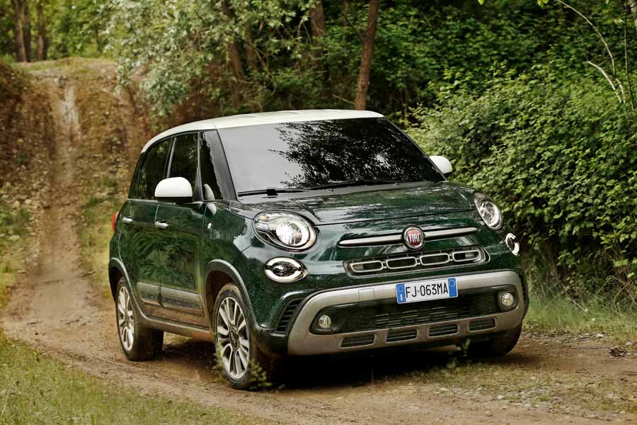 Car Reviews | Fiat 500L Cross 1.6 diesel | CompleteCar.ie