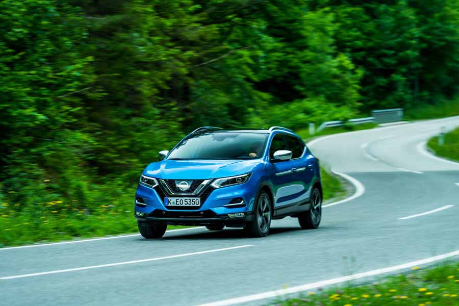 Car Reviews | Nissan Qashqai 1.6 dCi | CompleteCar.ie