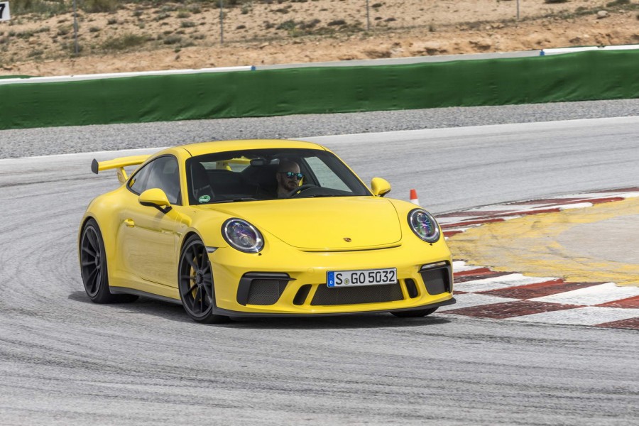 Porsche 911 GT3 manual | Reviews | Complete Car