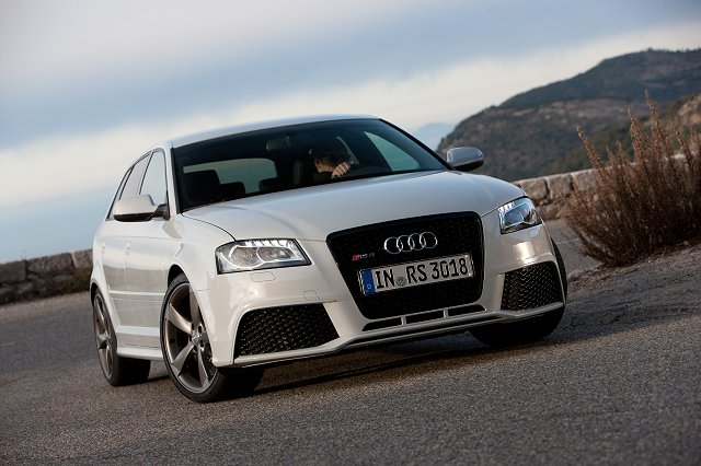 Car Reviews | Audi RS 3 Sportback | CompleteCar.ie