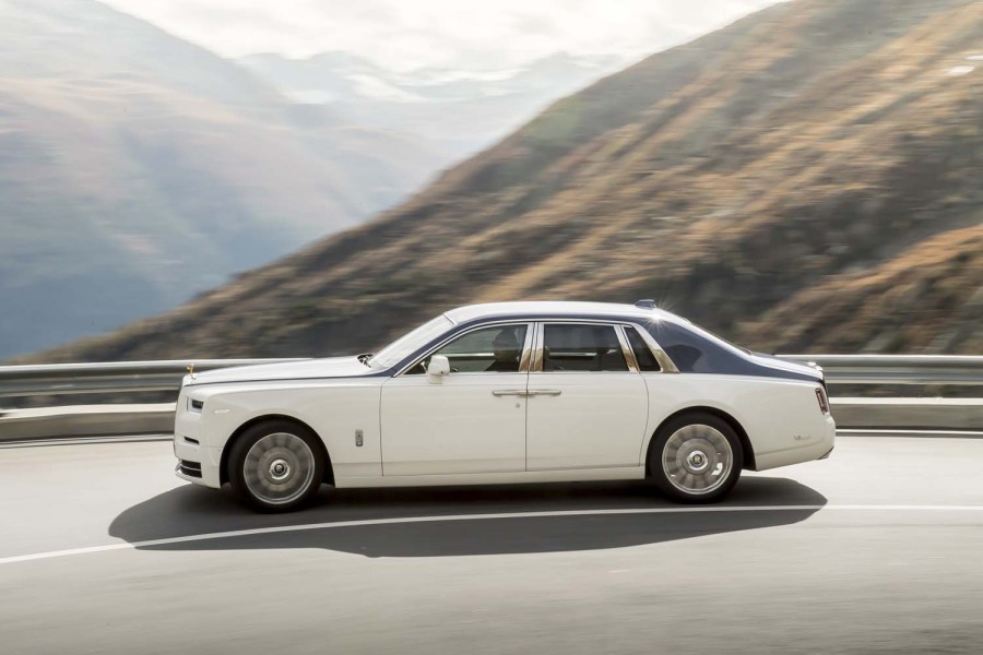 Car Reviews | Rolls-Royce Phantom VIII | CompleteCar.ie