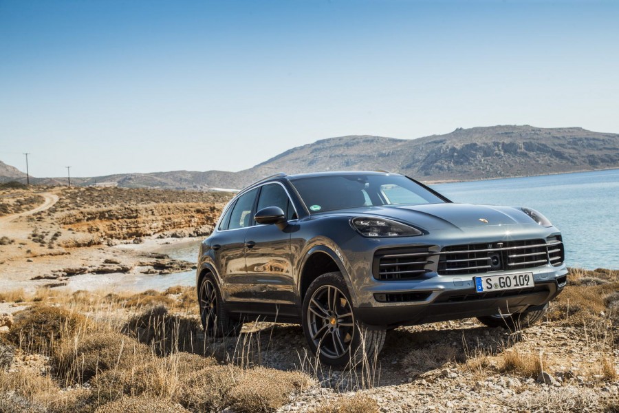 Car Reviews | Porsche Cayenne | CompleteCar.ie