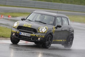 Car Reviews | MINI Countryman | CompleteCar.ie