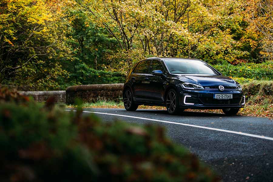 Car Reviews | Volkswagen Golf GTE | CompleteCar.ie