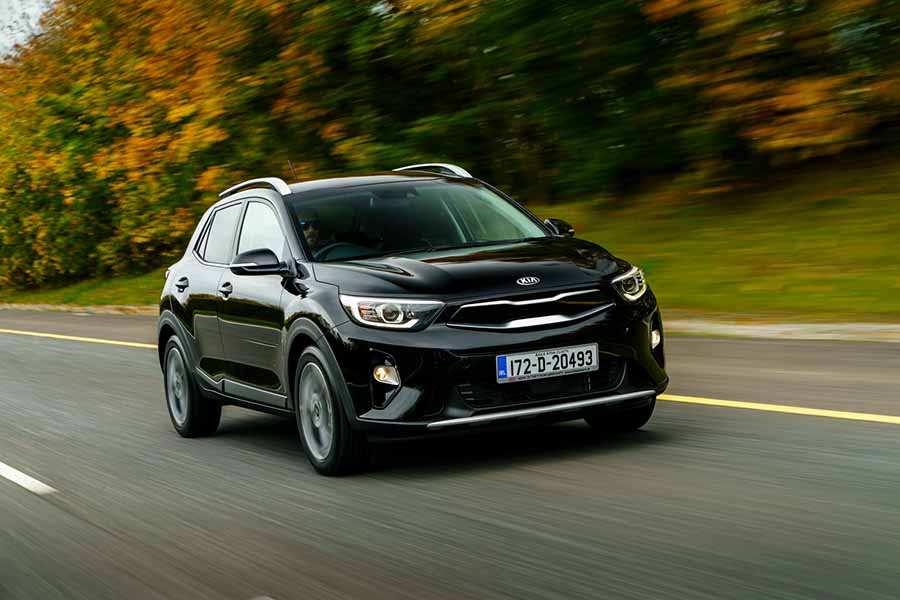 Car Reviews | Kia Stonic 1.4 petrol | CompleteCar.ie
