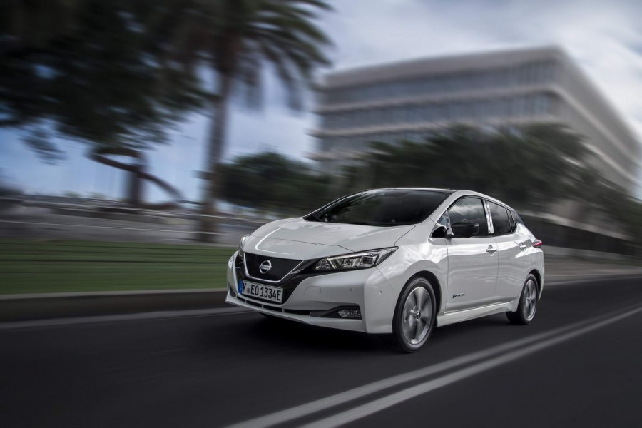 Car Reviews | Nissan Leaf 40kWh | CompleteCar.ie