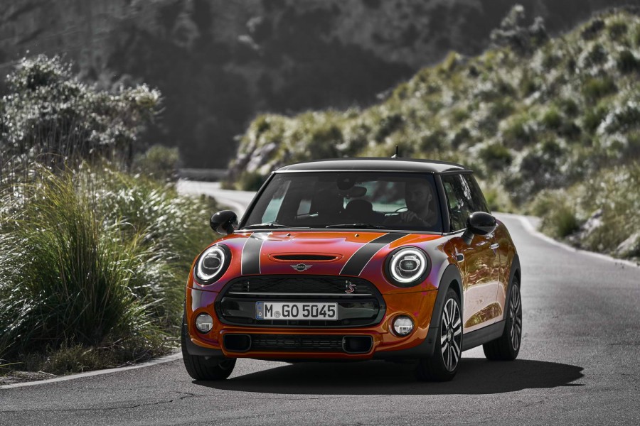 Car Reviews | MINI Cooper S | CompleteCar.ie