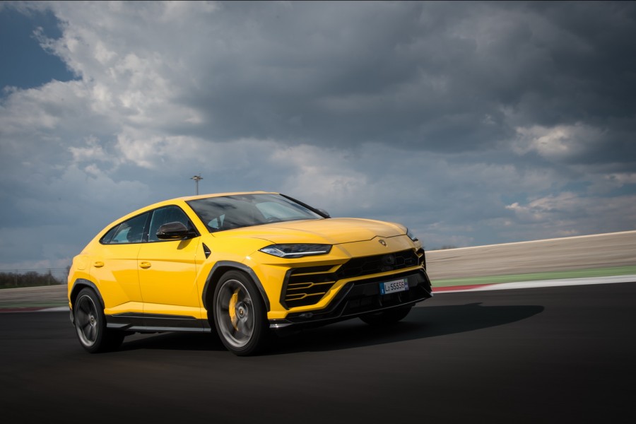 Car Reviews | Lamborghini Urus | CompleteCar.ie