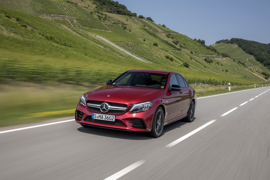 Car Reviews | Mercedes-AMG C 43 Saloon | CompleteCar.ie