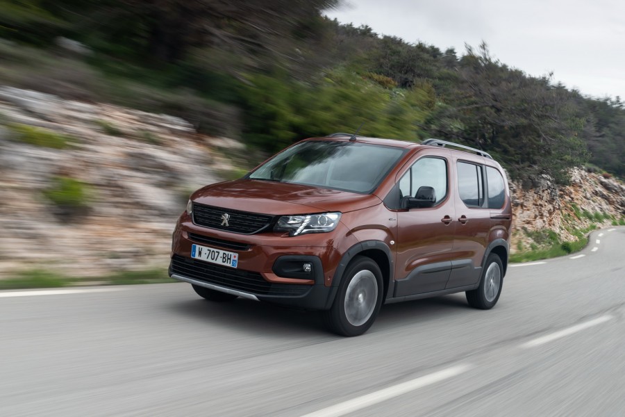 Car Reviews | Peugeot Rifter 1.5 diesel | CompleteCar.ie