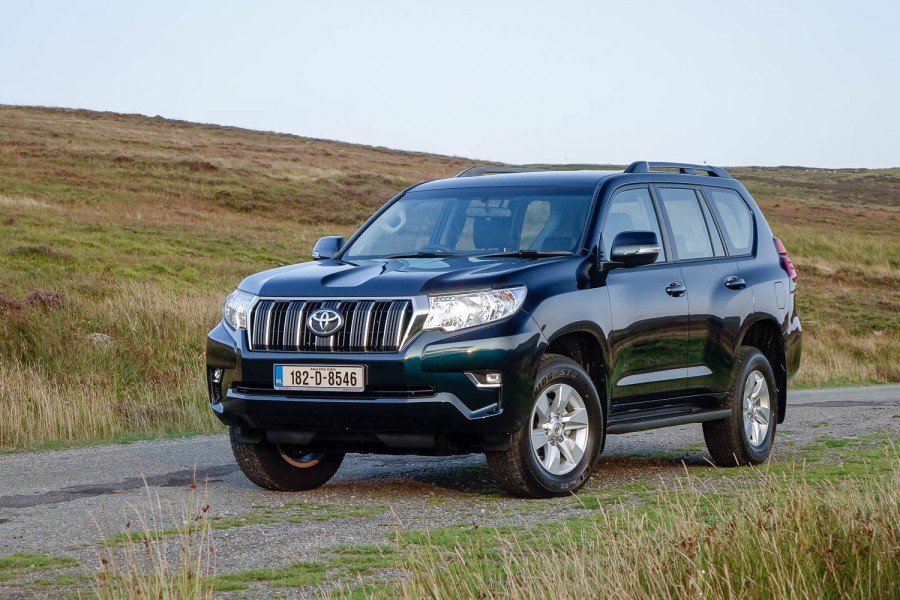 Car Reviews | Toyota Land Cruiser LWB diesel | CompleteCar.ie