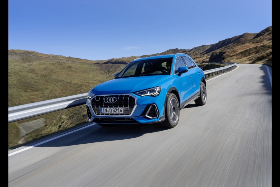 Car Reviews | Audi Q3 35 TFSI (1.5 petrol) | CompleteCar.ie