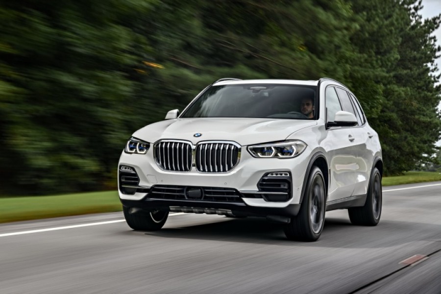 Car Reviews | BMW X5 | CompleteCar.ie