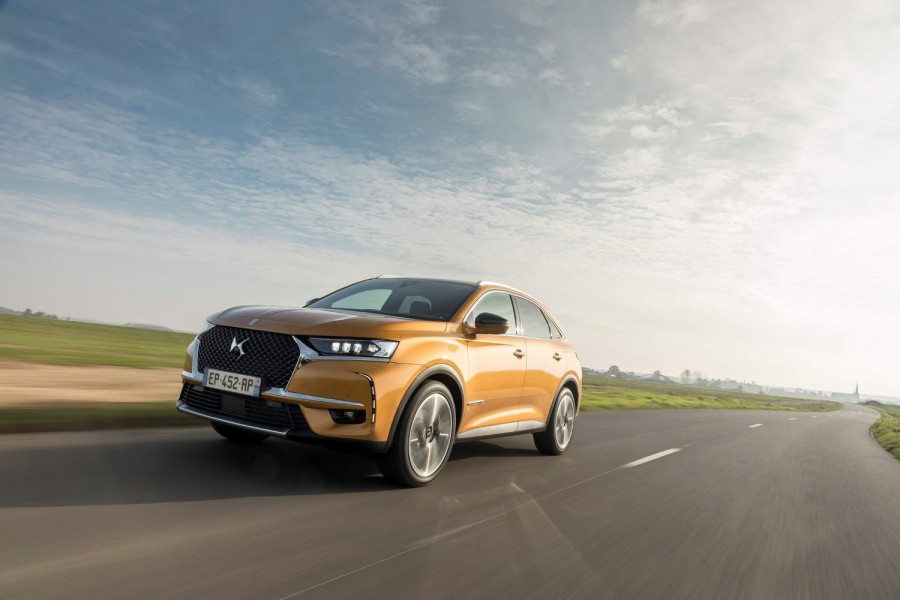 Car Reviews | DS 7 Crossback 1.6 petrol (2019) | CompleteCar.ie