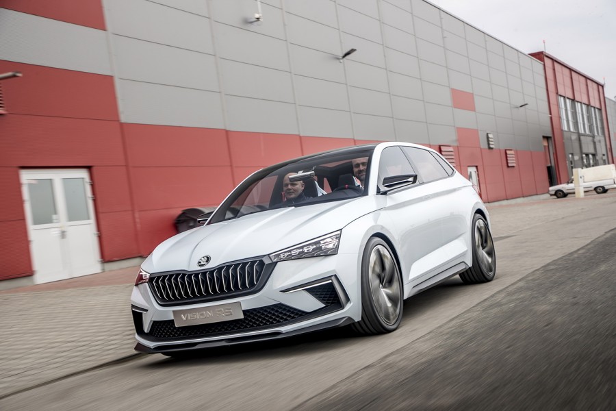 Car Reviews | Skoda Vision RS concept (2018) | CompleteCar.ie