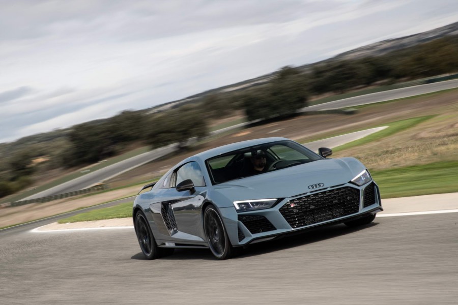 Car Reviews | Audi R8 V10 Performance Coupe (2019) | CompleteCar.ie