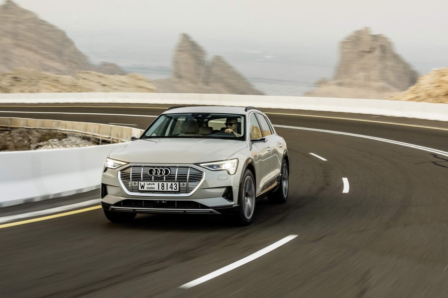 Car Reviews | Audi e-tron 55 quattro SUV (2019) | CompleteCar.ie