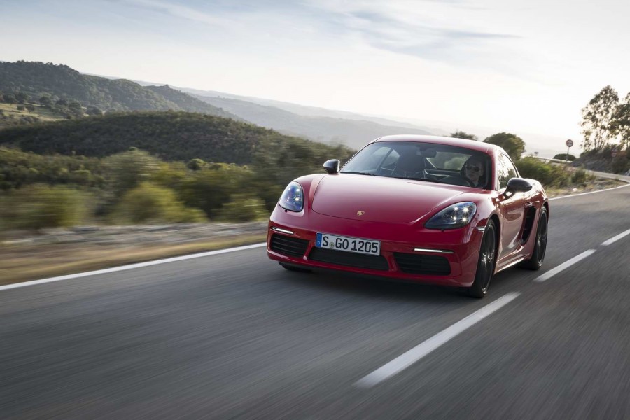 Car Reviews | Porsche 718 Cayman T (2019) | CompleteCar.ie