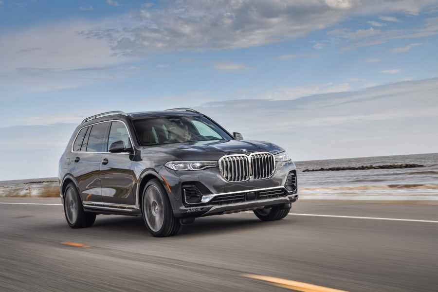Car Reviews | BMW X7 xDrive40i (2019) | CompleteCar.ie