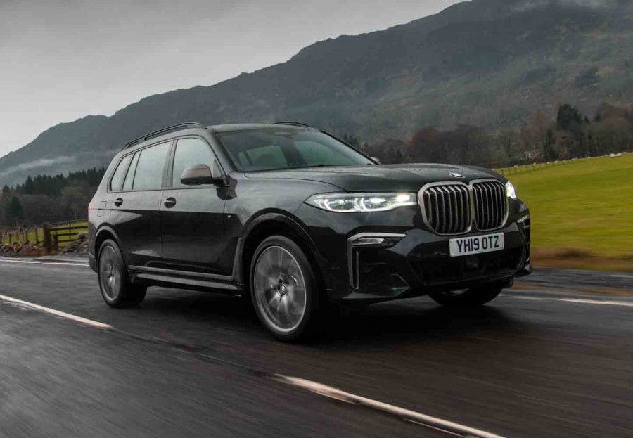 Car Reviews | BMW X7 M50d (2019) | CompleteCar.ie