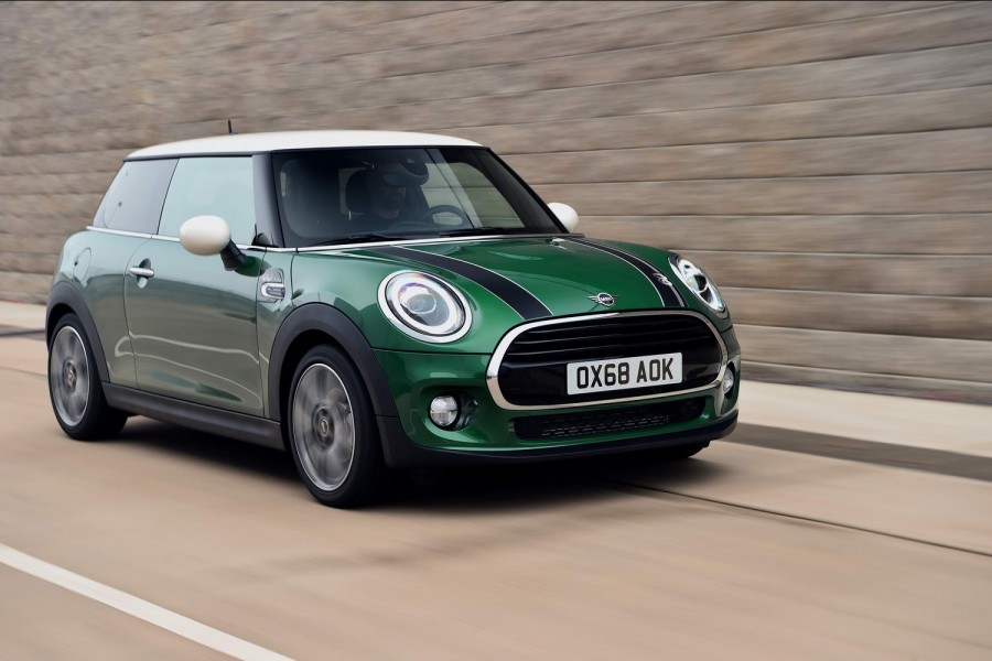 Car Reviews | MINI Cooper S | CompleteCar.ie